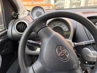 Usata Toyota Aygo 68 CV (50 kW) 2009 Nero Utilitaria
