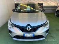 Usata Renault Captur 91 CV (66 kW) 2022 Grigio SUV