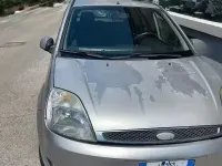 Usata Ford Fiesta 80 CV (58 kW) 2005 Grigio Utilitaria