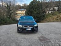 Usata Ford Focus 90 CV (66 kW) 2006 Nero Berlina