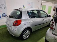 Usata Renault Clio II Luxe 85 CV (62 kW) 2006 Grigio Berlina