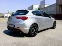 Usata Alfa Romeo Giulietta Exclusive 170 CV (125 kW) 2012 Argento Utilitaria