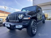 Usata Jeep Gladiator Overland 264 CV (194 kW) 2021 Nero Pick-up