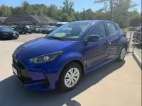 Nuova Toyota Yaris Hybrid Active 92 CV (67 kW) 2026 Blu Berlina