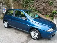 Usado Lancia Ypsilon 60 HP (44 kW) 2001 Citadino