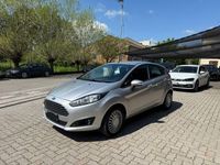 Usata Ford Fiesta 69 CV (50 kW) 2015 Argento Utilitaria