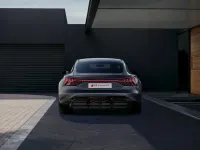 Nuova Audi RS e-tron GT Design 2026 Verniciature personalizzate audi exclusi Berlina
