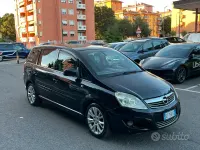 Usata Opel Zafira 150 CV (110 kW) 2009 Nero Monovolume