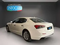 Usata Maserati Ghibli GT 330 CV (242 kW) 2022 Bianco pastello Berlina