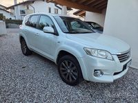 Usata Toyota RAV4 150 CV (110 kW) 2012 Bianco SUV