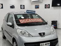 Usata Peugeot 107 68 CV (50 kW) 2006 Grigio Utilitaria