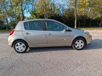 Usata Renault Clio II 75 CV (55 kW) 2010 Berlina