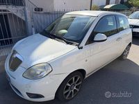 Usata Lancia Ypsilon 60 CV (44 kW) 2010 Bianco Utilitaria