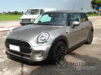Usata Mini ONE 75 CV (55 kW) 2019 Grigio Utilitaria