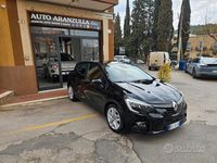 Usata Renault Clio V 100 CV (73 kW) 2022 Nero Berlina