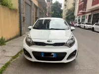Usata Kia Rio Active 82 CV (60 kW) 2014 Bianco Utilitaria