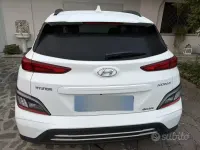 Usata Hyundai Kona 26 kW (36 CV) 2023 Bianco SUV