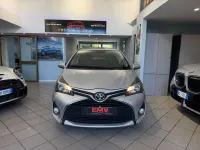 Usata Toyota Yaris Lounge 90 CV (66 kW) 2017 Grigio Berlina
