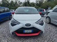Usata Toyota Aygo Cool 69 CV (50 kW) 2018 Bianco Utilitaria