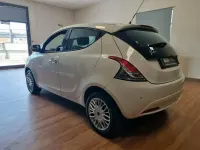 Usata Lancia Ypsilon Gold 69 CV (50 kW) 2016 Bianco Utilitaria