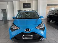 Usata Toyota Aygo X-play 72 CV (52 kW) 2019 Blu azzurro Utilitaria