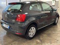 Usata VW Polo Trendline 75 CV (55 kW) 2015 Grigio Berlina
