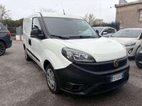 Usata Fiat Doblò Lounge 95 CV (69 kW) 2021 Bianco Monovolume