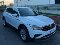 Usata VW Tiguan Life 150 CV (110 kW) 2024 Pure white SUV
