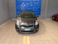 Usata Toyota Yaris Sol 69 CV (50 kW) 2011 Argento Utilitaria