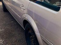 Usata Ford Mondeo 131 CV (96 kW) 2003 Grigio Station wagon