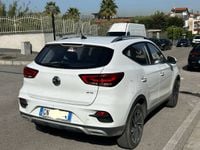 Usata MG ZS 106 CV (77 kW) 2022 Bianco Berlina