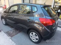Usata Kia Venga 90 CV (66 kW) 2017 Grigio Utilitaria