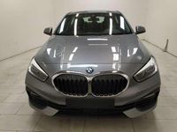 Usata BMW 118 Advantage 140 CV (102 kW) 2022 Grigio pastello Utilitaria