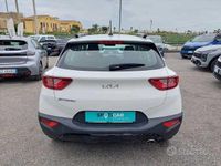 Usata Kia Stonic Style 84 CV (61 kW) 2022 Bianco SUV