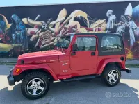 Usata Jeep Wrangler Sport 177 CV (130 kW) 1999 Rosso SUV