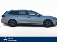 Begagnad VW Passat R-line 150 HK (110 kW) 2024 Grå Kombi