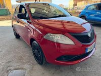 Usata Lancia Ypsilon 69 CV (50 kW) 2018 Rosso Utilitaria