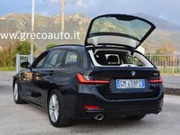 Usata BMW 316 Advantage 122 CV (89 kW) 2023 Saphire schwarz Station wagon