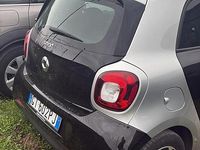 Begagnad Smart ForFour 71 HK (52 kW) 2015 Svart Halvkombi
