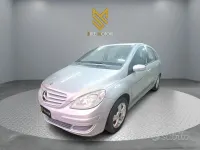 Usata Mercedes B180 109 CV (80 kW) 2008 Bianco Monovolume