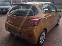 Usata Hyundai i10 65 CV (47 kW) 2015 Arancione Utilitaria