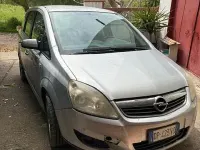 Usata Opel Zafira 2008 Grigio Monovolume