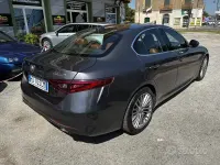 Usata Alfa Romeo Giulia 180 CV (132 kW) 2017 Grigio Berlina