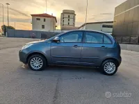 Usata Tata Indica 75 CV (55 kW) 2011 Grigio Berlina