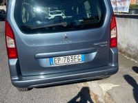Usata Peugeot TePee Outdoor 92 CV (67 kW) 2012 Verde Station wagon