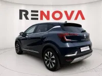 Usata Renault Captur Techno 101 CV (74 kW) 2024 Blu SUV