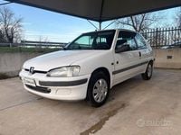 Usata Peugeot 106 50 CV (36 kW) 1998 Bianco Utilitaria