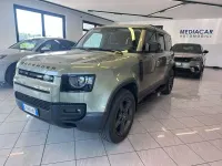 Usata Land Rover Defender SE 200 CV (147 kW) 2024 Verde SUV