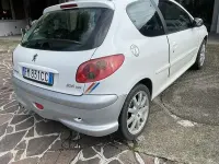 Usata Peugeot 206 GTi 109 CV (80 kW) 2006 Bianco Coupé