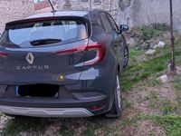 Usata Renault Captur Equilibre 101 CV (74 kW) 2023 Blu/azzurro SUV